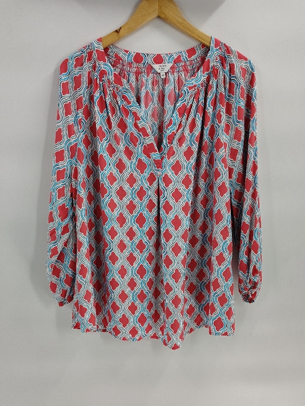 Crown & Ivy Blouse Size 1X Blue And Pink Print 3/4 Sleeve Curvy